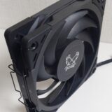 ヒートシンク用のファンにファンクリップをつける