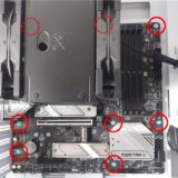 マザーボードをねじで固定
