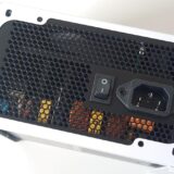 電源ユニットにマウンタを取り付ける