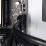 フロントパネル USB Type-A からのケーブルをマザーボードの JUSB3 コネクタに接続する