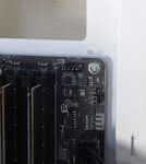 マザーボードの CPU_FAN1 のコネクタ
