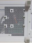 ケースにゴムのスペーサを取り付け