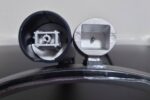 32UR500K-B モニターに付属のスタンドの接続部分と土台